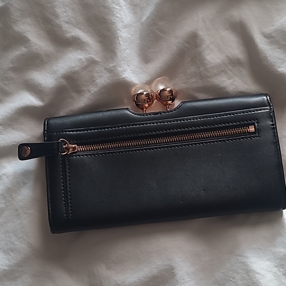 Wallet - Picture 3 of 3